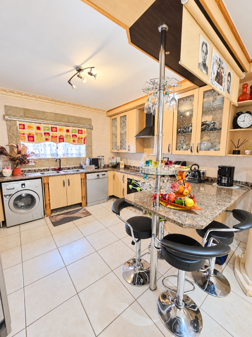 3 Bedroom Property for Sale in Flamwood North West